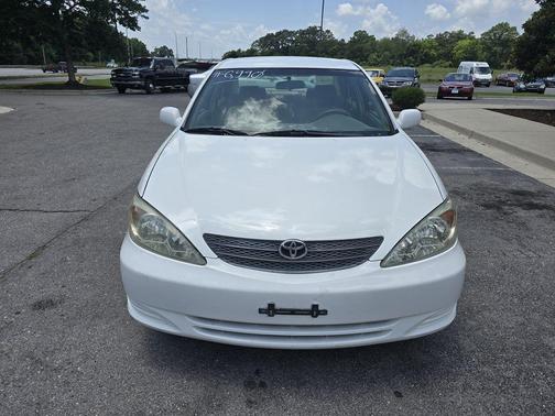 Super White 2003 Toyota Camry LE