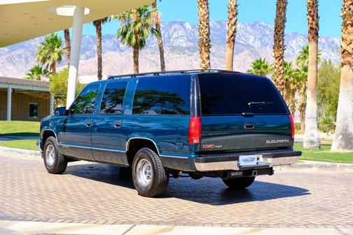 Emerald Green Metallic 1997 GMC Suburban SLT CMI (Not Available)