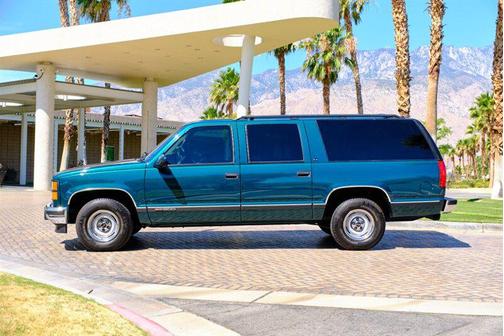 Emerald Green Metallic 1997 GMC Suburban SLT CMI (Not Available)