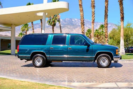 Emerald Green Metallic 1997 GMC Suburban SLT CMI (Not Available)