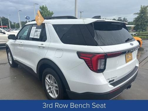 OXFORD WHITE 2026 Ford Explorer ACTIVE