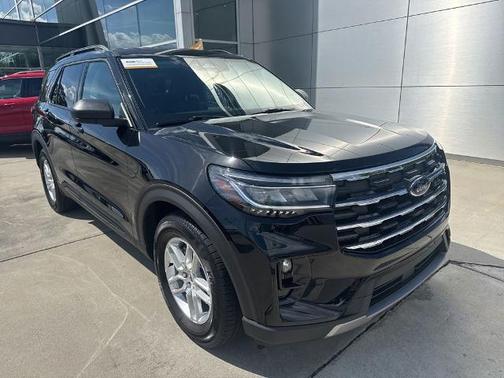 AGATE BLACK METALLIC 2026 Ford Explorer ACTIVE