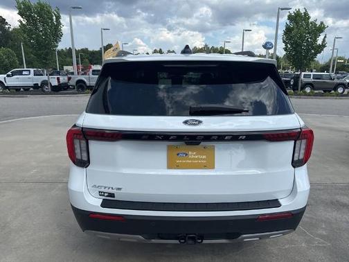 OXFORD WHITE 2026 Ford Explorer ACTIVE