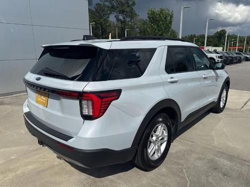 SPACE SILVER 2026 Ford Explorer ACTIVE