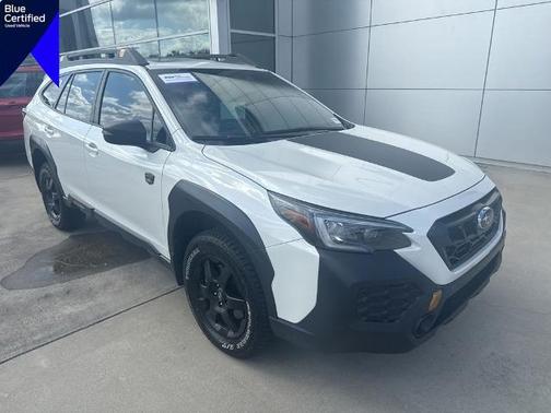 Crystal White Pearl 2025 Subaru Outback WILDERNESS