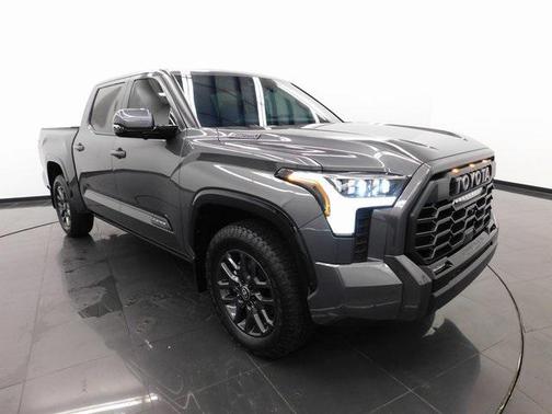 2025 Toyota Tundra Hybrid Platinum