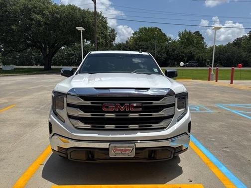 2024 GMC Sierra 1500 SLE