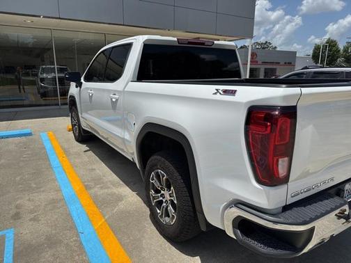 2024 GMC Sierra 1500 SLE