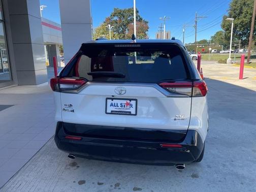 2025 Toyota RAV4 Hybrid SE
