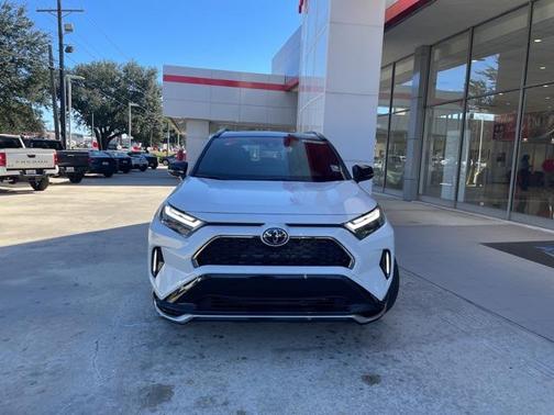 2025 Toyota RAV4 Hybrid SE