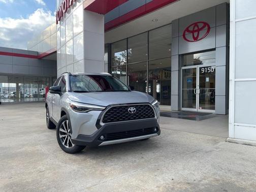 2025 Toyota Corolla Cross XLE