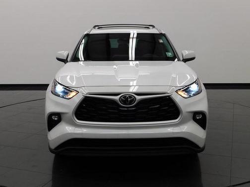 2025 Toyota Highlander Hybrid XLE