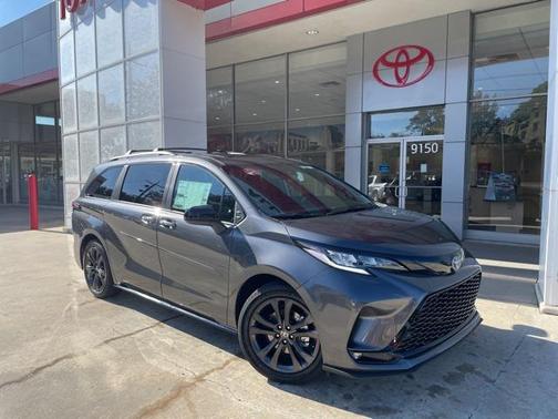 2025 Toyota Sienna XSE 7 Passenger