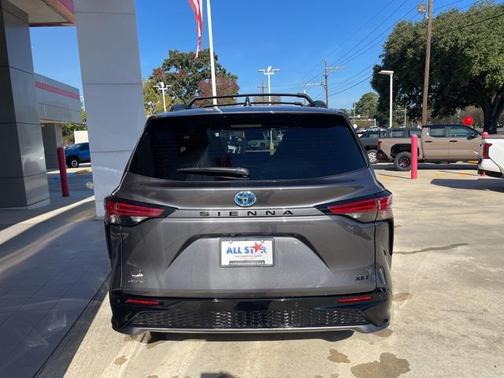 2025 Toyota Sienna XSE 7 Passenger