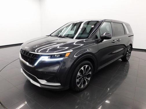 2024 Kia Carnival EX