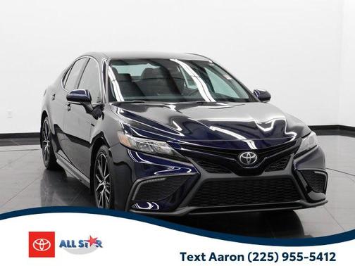 2022 Toyota Camry SE