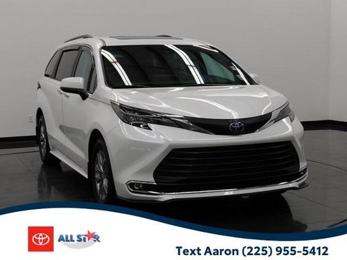 2024 Toyota Sienna XLE