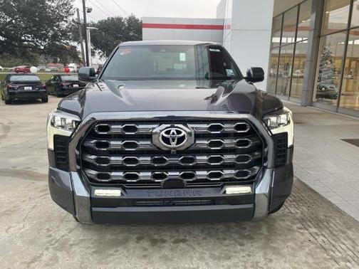 2025 Toyota Tundra Hybrid Platinum