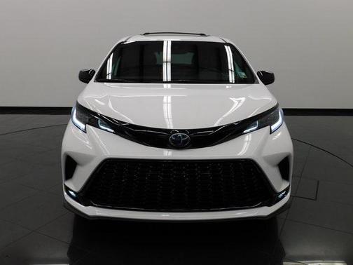 2025 Toyota Sienna XSE 7 Passenger