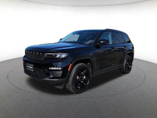 Diamond Black Crystal Pearlcoat 2023 Jeep Grand Cherokee Limited