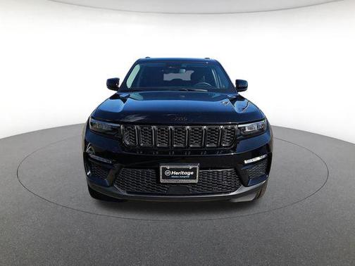 Diamond Black Crystal Pearlcoat 2023 Jeep Grand Cherokee Limited