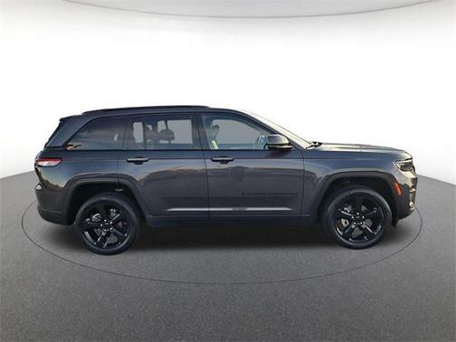 2022 Jeep Grand Cherokee Altitude