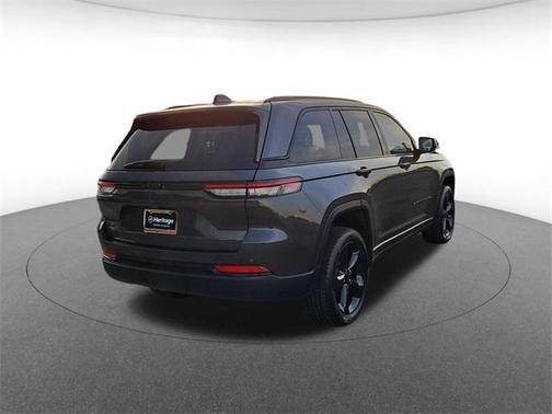 2022 Jeep Grand Cherokee Altitude