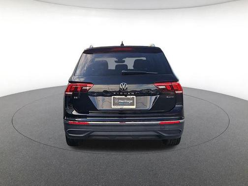 Deep Black 2022 Volkswagen Tiguan 2.0T SE 4MOTION