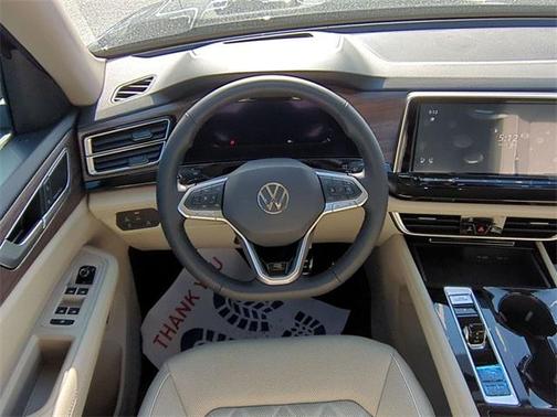 2025 Volkswagen Atlas 2.0T SEL Premium R-Line 4MOTION