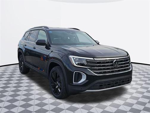 2025 Volkswagen Atlas 2.0T SE w/Technology 4MOTION