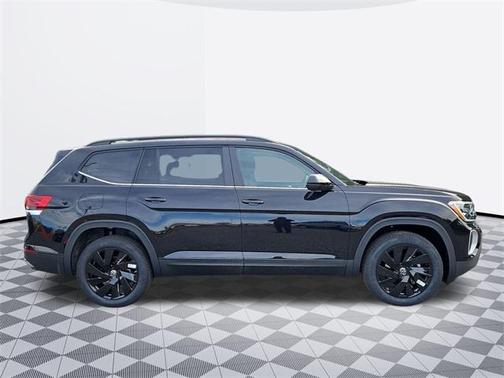 2025 Volkswagen Atlas 2.0T SE w/Technology 4MOTION