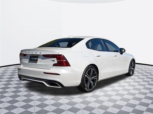 2021 Volvo S60 T5 R-Design