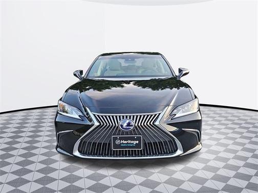 2019 Lexus ES 300h Ultra Luxury