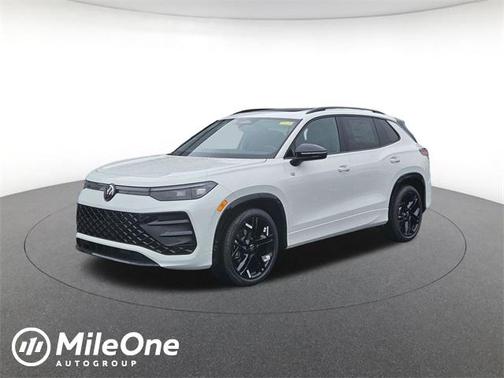 2025 Volkswagen Tiguan 2.0T SE R-Line Black