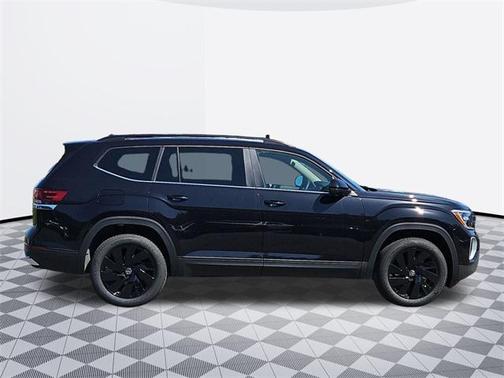2025 Volkswagen Atlas 2.0T SE w/Technology 4MOTION