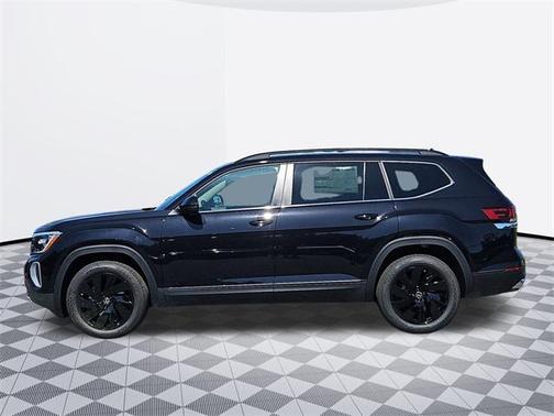 2025 Volkswagen Atlas 2.0T SE w/Technology 4MOTION