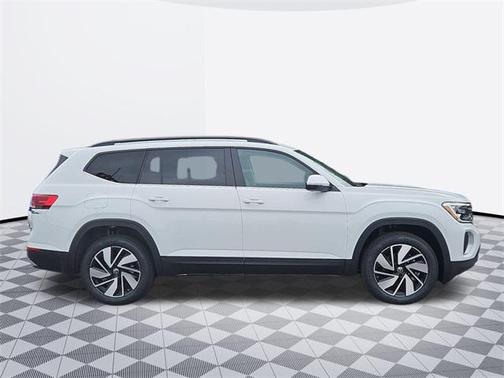 2025 Volkswagen Atlas 2.0T SE w/Technology 4MOTION