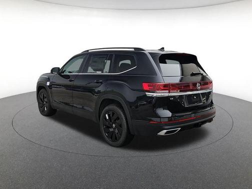 Deep Black 2026 Volkswagen Atlas 2.0T SE w/Technology 4MOTION