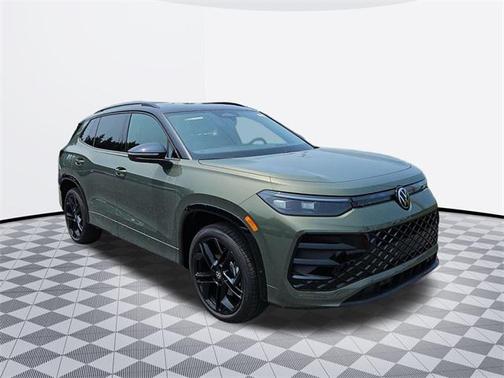 2025 Volkswagen Tiguan 2.0T SE R-Line Black 4MOTION