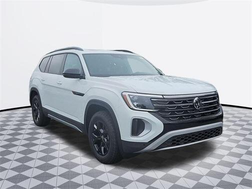 2025 Volkswagen Atlas 2.0T Peak Edition