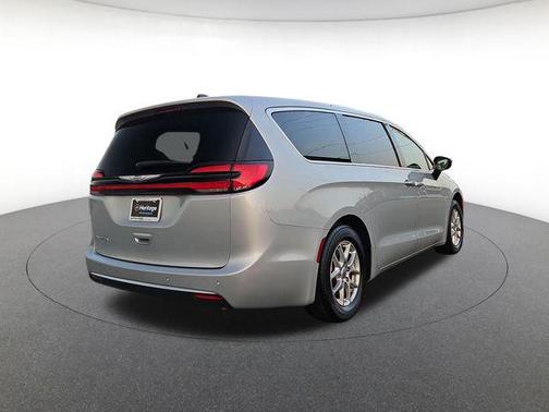 Silver Mist Clearcoat 2024 Chrysler Pacifica Touring L