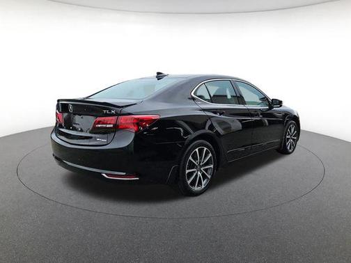 2017 Acura TLX w/Technology Package