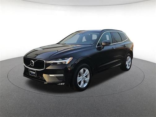 2022 Volvo XC60 B5 Momentum