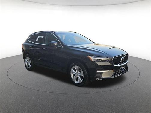 2022 Volvo XC60 B5 Momentum