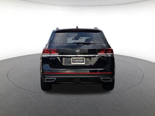 Deep Black 2023 Volkswagen Atlas 3.6L SE w/Technology