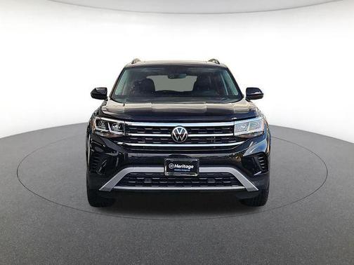Deep Black 2023 Volkswagen Atlas 3.6L SE w/Technology