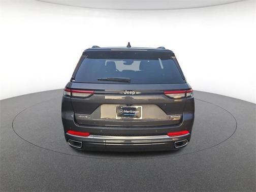 2025 Jeep Grand Cherokee Summit