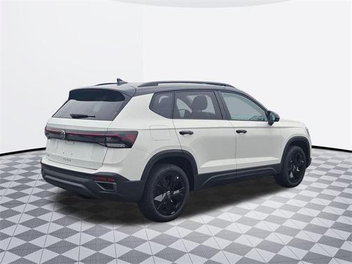 2025 Volkswagen Taos 1.5T SE Black