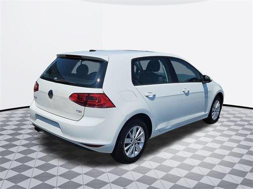 2017 Volkswagen Golf TSI S 4-Door