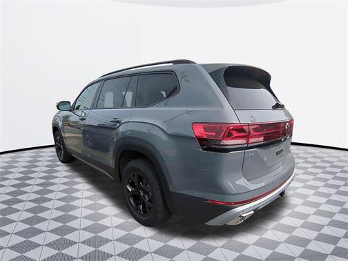 2025 Volkswagen Atlas 2.0T SE w/Technology 4MOTION
